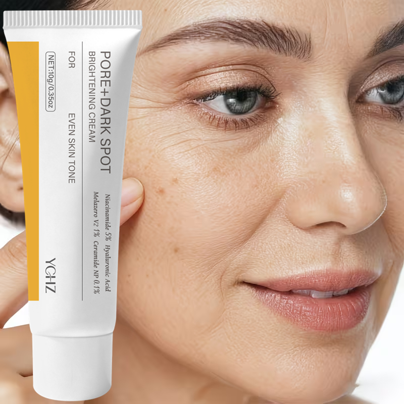 顔のトーンアップ＆引き締めクリーム、毛穴と黒ずみを明るくする - Charcoal Whitening Paste のレビューと価格
